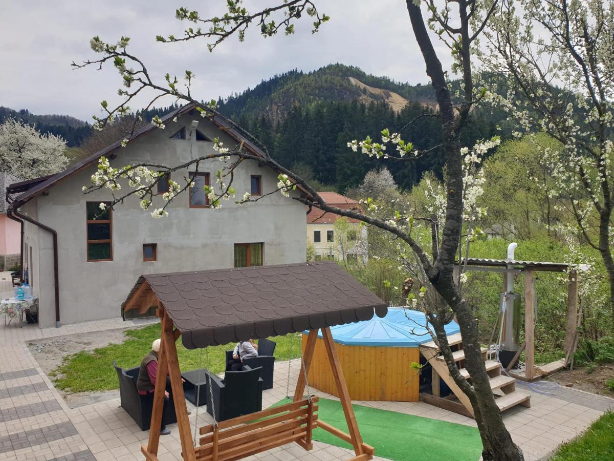 Casa Cu Povesti Rosia Montana Hotell Eksteriør bilde